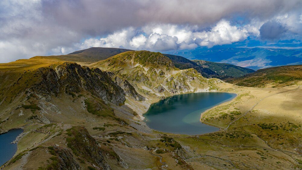 Seven Lakes Trek